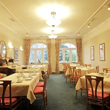 Parkhotel Oybin - Zur Alten Rodelbahn Hotel 3*